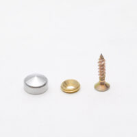 Forniklet skrue med 12mm dekklokk