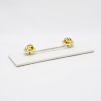 520100757_1 Jakkeskilt med to pinner i sort-hvit