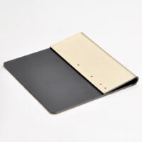 520102860_1 Lommeskilt i gull-sort