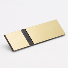 520400366 Gull-sort graveringsplate