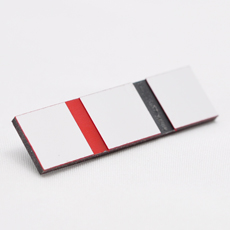 520600103 Hvit-sort-rød graveringsplate