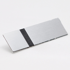Sølv-sort graveringsplate
