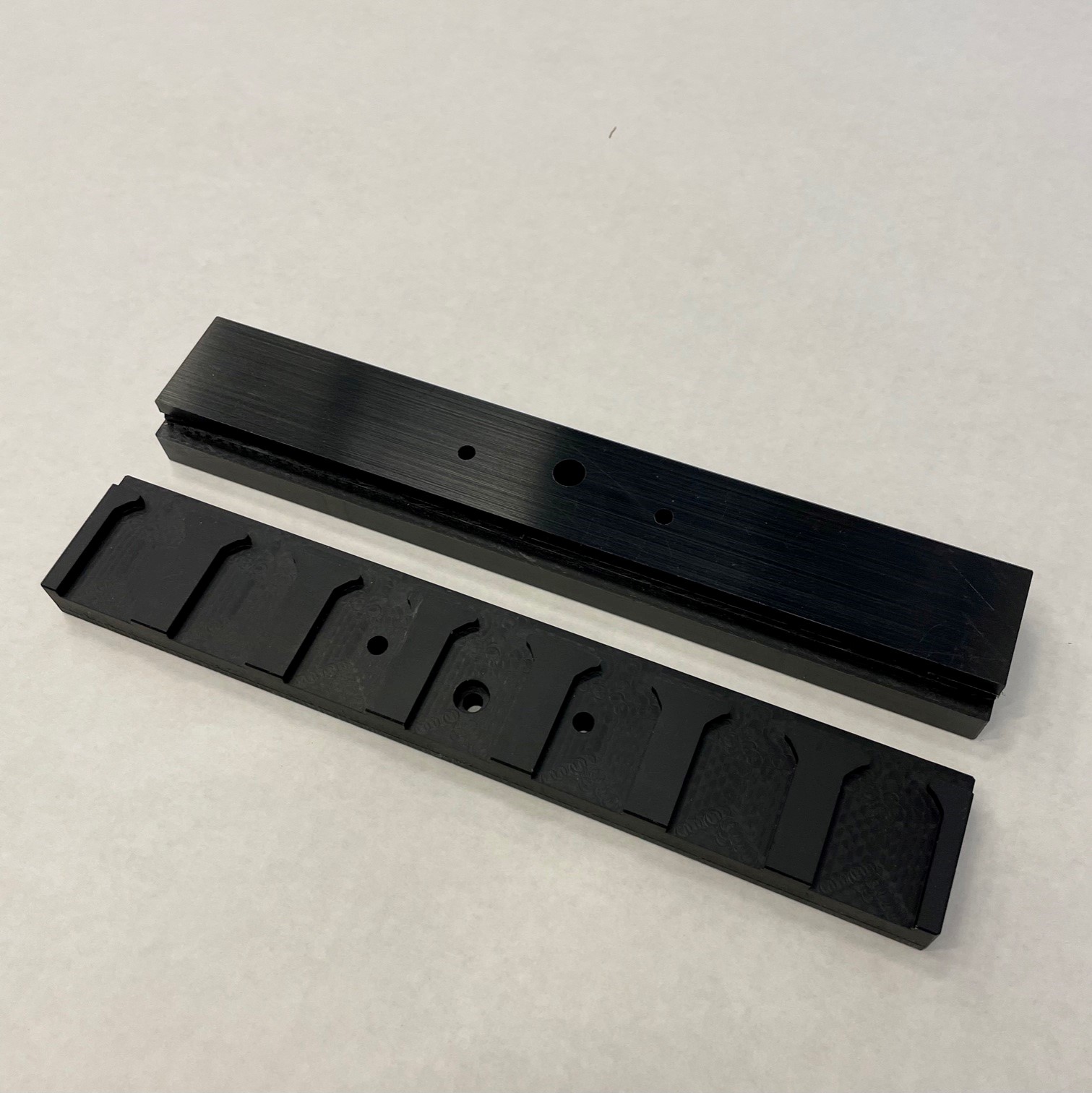 Holder for gravering