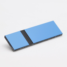 Blå-sort graveringsplate