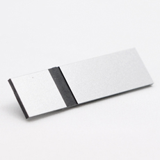 Sølv-sort graveringsplate