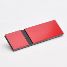 Rød-sort graveringsplate