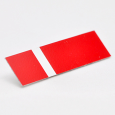 Rød-hvit graveringsplate